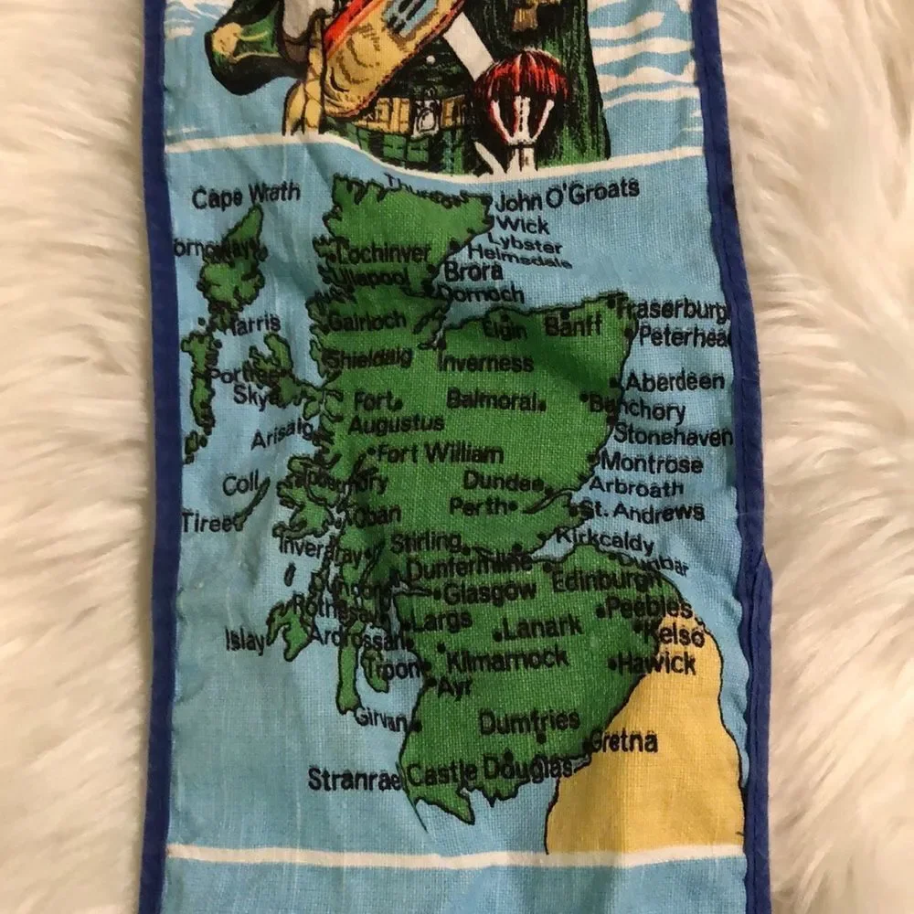 Scotland Tourism Souvenir Double Handed Potholder Map Castle Highland Soldier